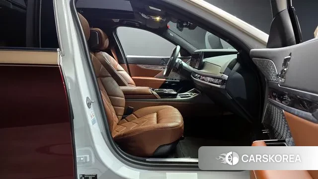 BMW 7 Series (G70) id 3644957 из Кореи 20