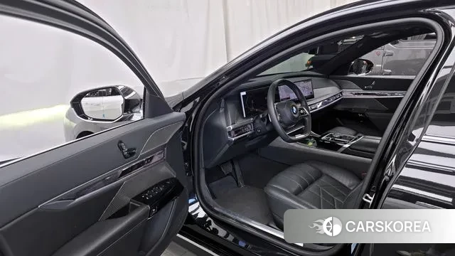 BMW 7 Series (G70) id 3026838 из Кореи 20