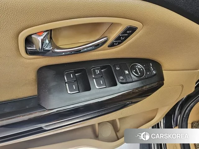 Kia The New Carnival id 3429452 из Кореи 16