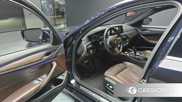 BMW 5 Series (G30) id 4620197 из Кореи 35