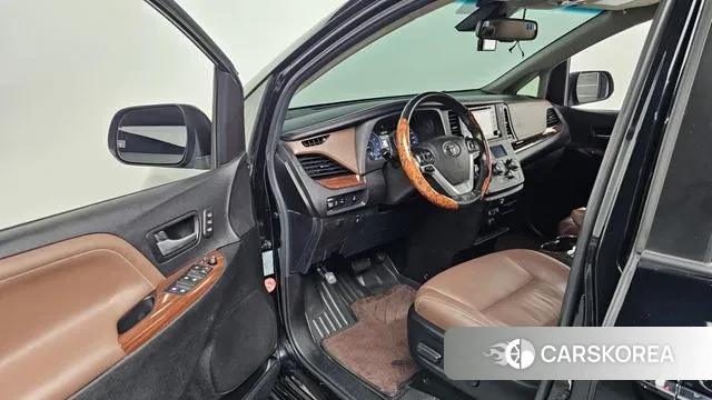 Toyota Sienna id 3061007 из Кореи 20