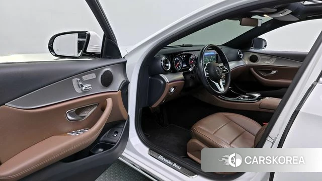 Mercedes-Benz E-Class W213 id 4416830 из Кореи 29
