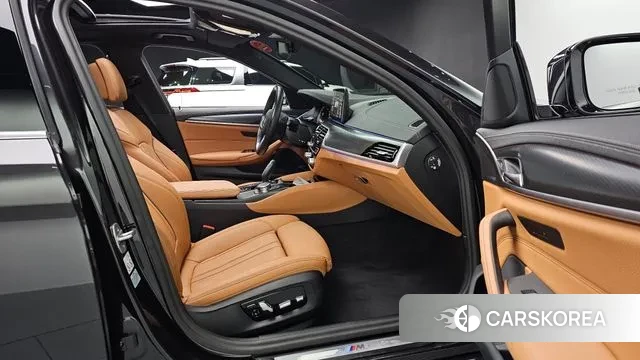 BMW 5 Series (G30) id 3590979 из Кореи 20