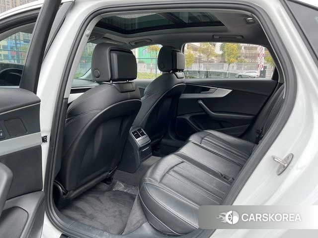 Audi A4L id 4314019 из Китая 23
