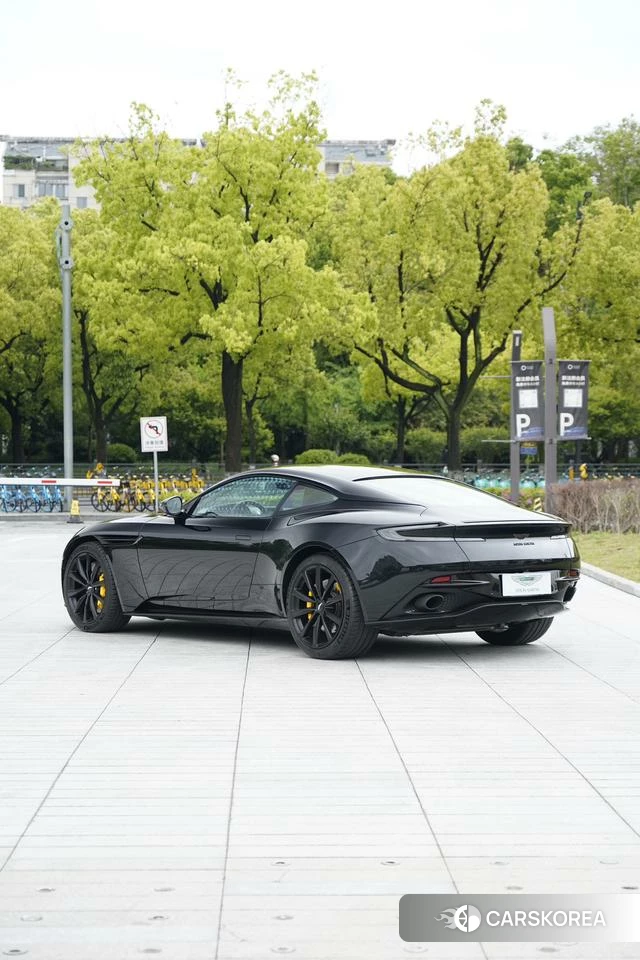 Aston Martin DB11 id 4211344 из Китая 25