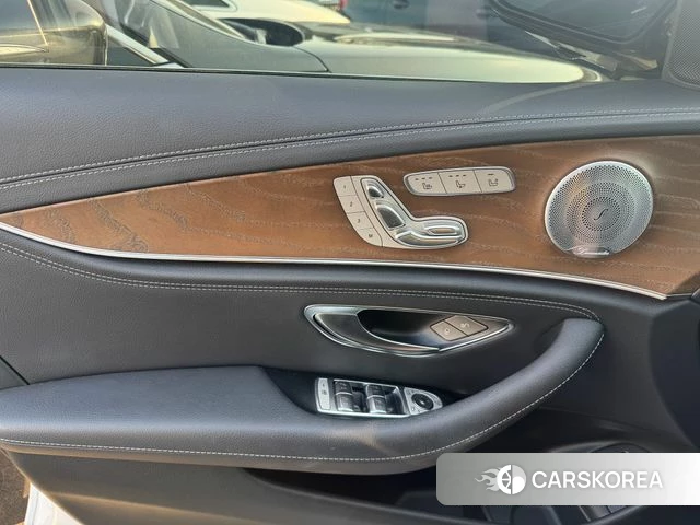 Mercedes-Benz E-Class W213 id 4530036 из Кореи 13