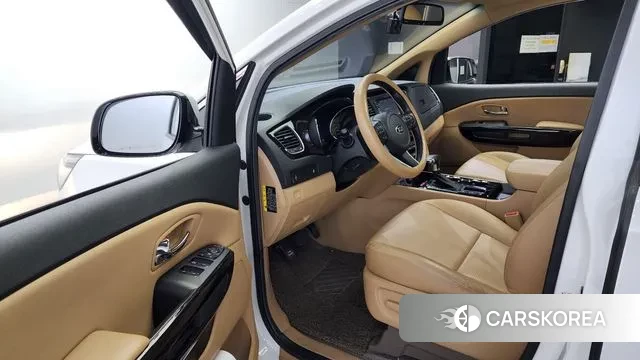 Kia The New Carnival id 2991315 из Кореи 20