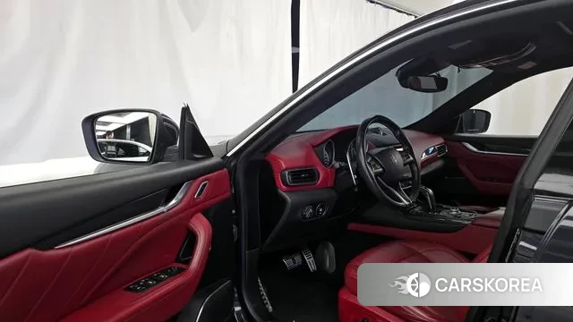 Maserati Levante id 3292083 из Кореи 20