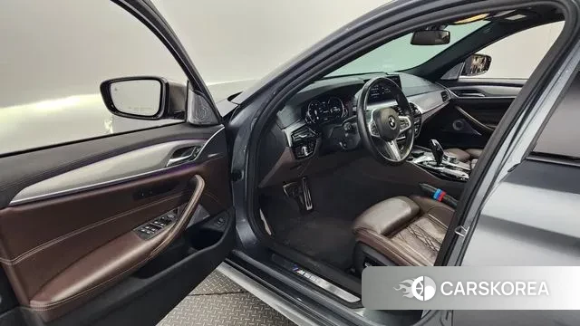 BMW 5 Series (G30) id 3029436 из Кореи 20