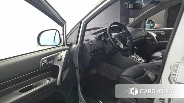 Ssangyong Korando Turismo id 4596416 из Кореи 30