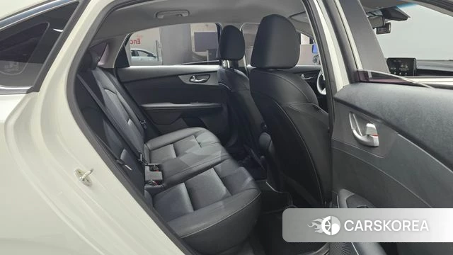 Kia Come New K3 id 4698680 из Кореи 30