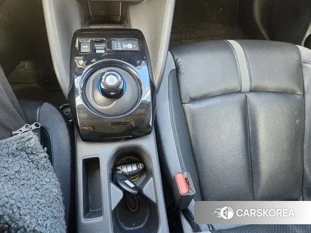 Nissan Leaf (ZE1) id 3535928 из Кореи 11