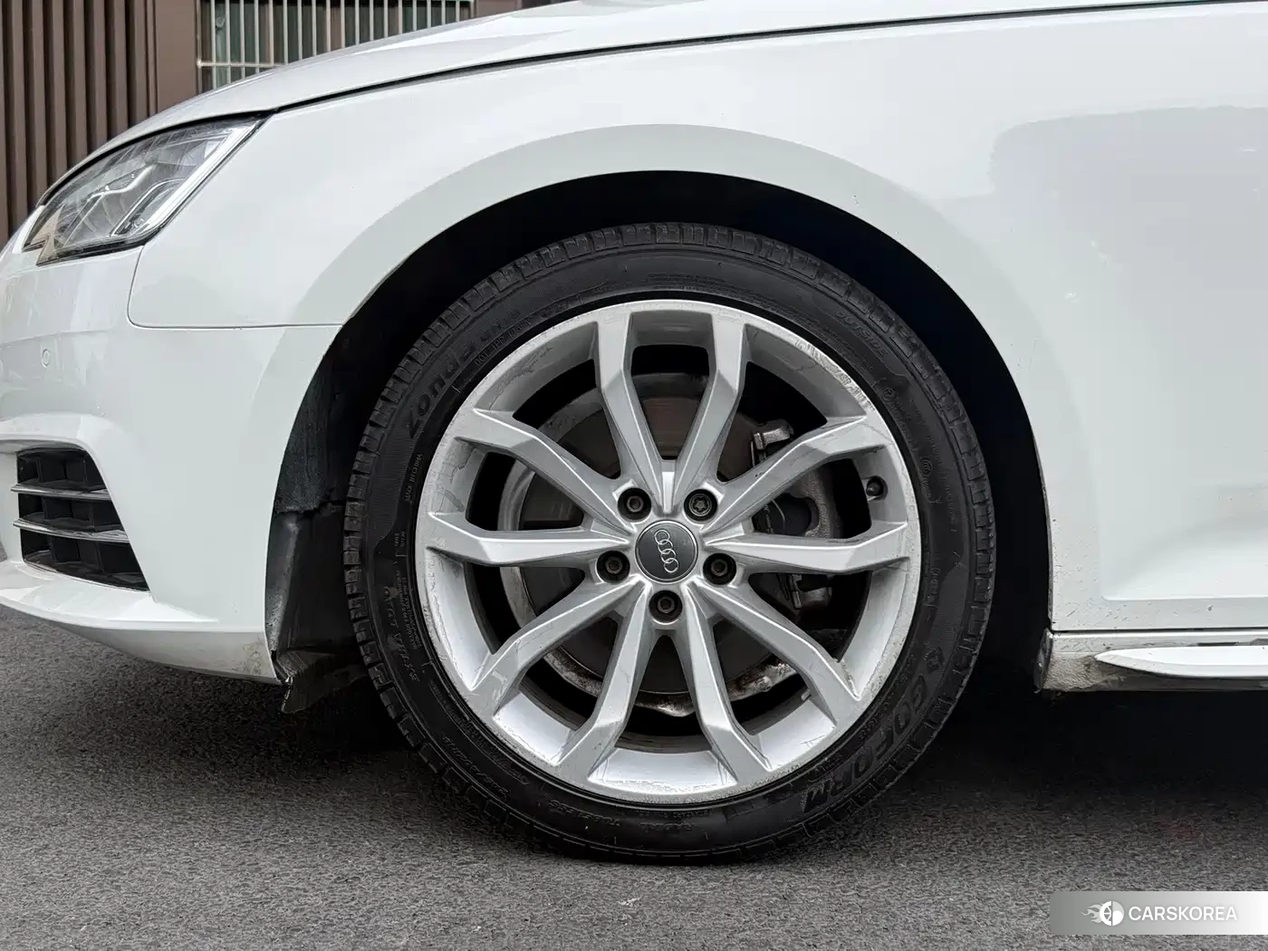 Audi A4L id 4680774 из Китая 14