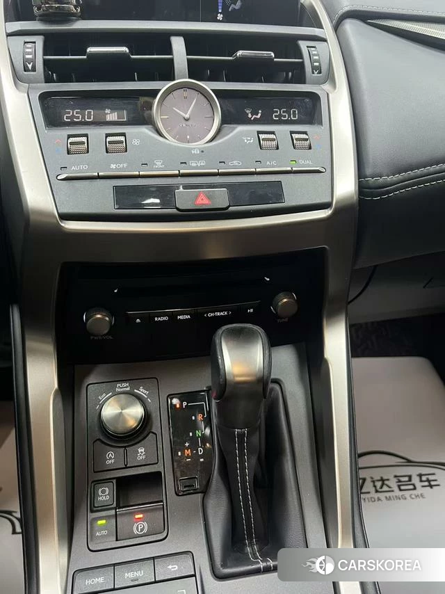 Lexus NX id 4218671 из Китая 20