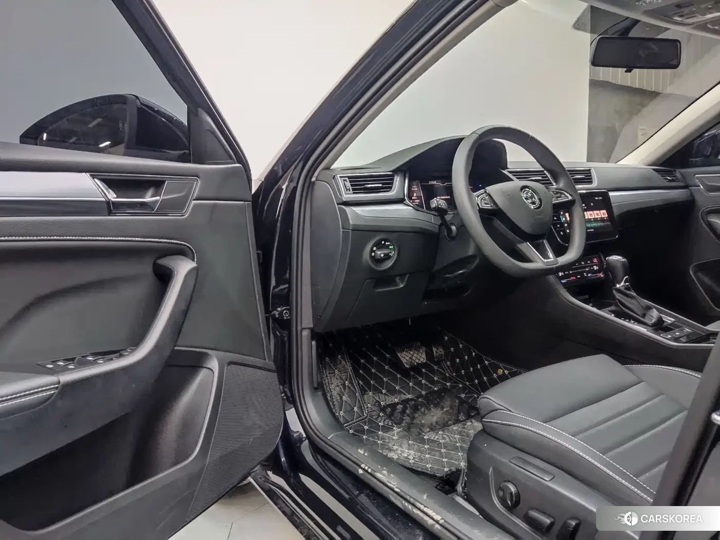 Skoda Superb id 4607000 из Китая 20