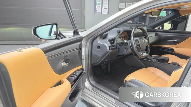 Lexus ES300h 7th generation id 4550378 из Кореи 31