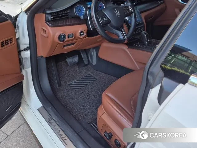 Maserati Quattroporte id 3425513 из Кореи 17