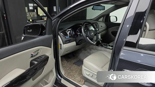 Kia The New Carnival id 4188112 из Кореи 20