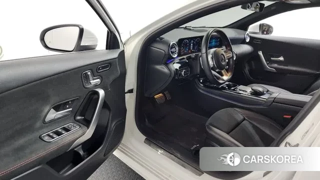 Mercedes-Benz A-Class W177 id 3717629 из Кореи 20