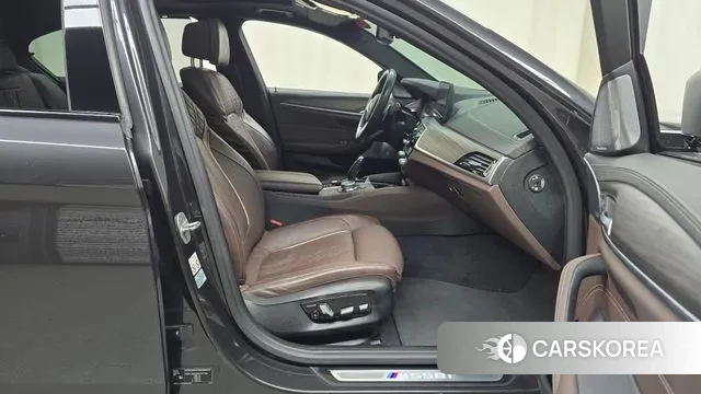 BMW 5 Series (G30) id 3519491 из Кореи 20