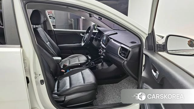 Kia Stonic id 3880012 из Кореи 20