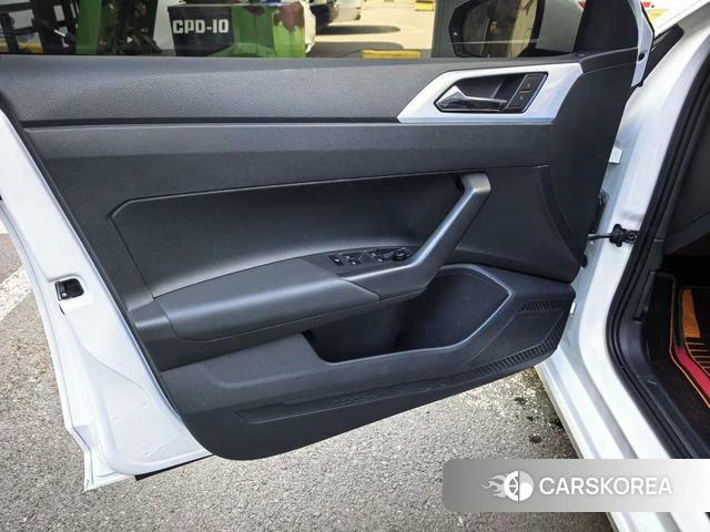Volkswagen Polo id 4207571 из Китая 18