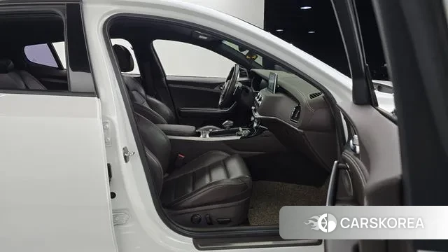 Kia Stinger id 3018952 из Кореи 20