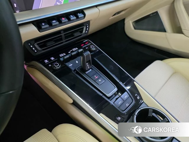 Porsche 911(992) id 4625047 из Кореи 20
