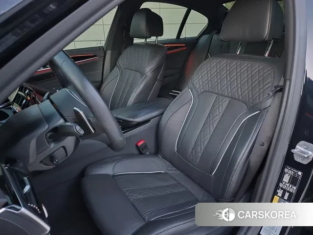 BMW 5 Series (G30) id 3539890 из Кореи 15