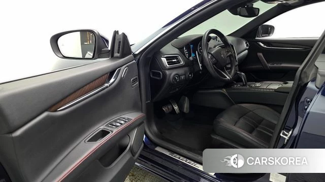Maserati Ghibli id 4741425 из Кореи 34