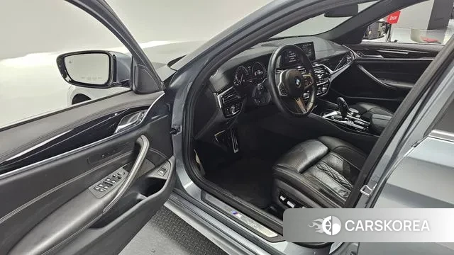 BMW 5 Series (G30) id 3363052 из Кореи 20