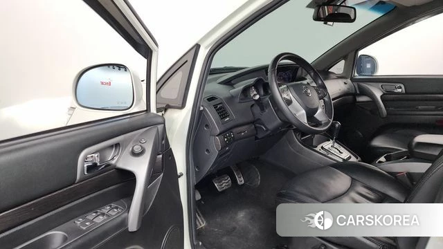 Ssangyong Korando Turismo id 4378179 из Кореи 34