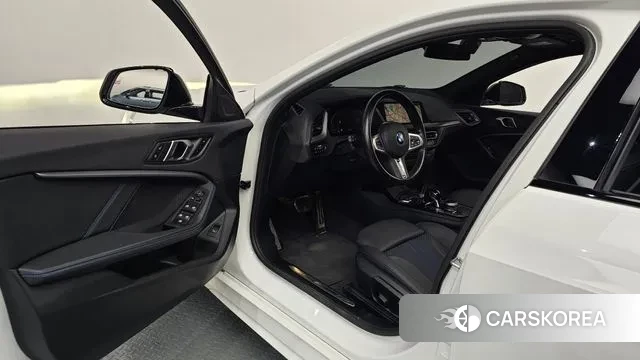 BMW 1 Series (F40) id 3739768 из Кореи 20