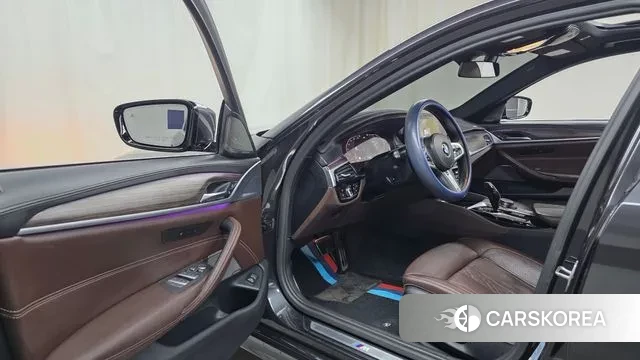 BMW 5 Series (G30) id 3641009 из Кореи 20