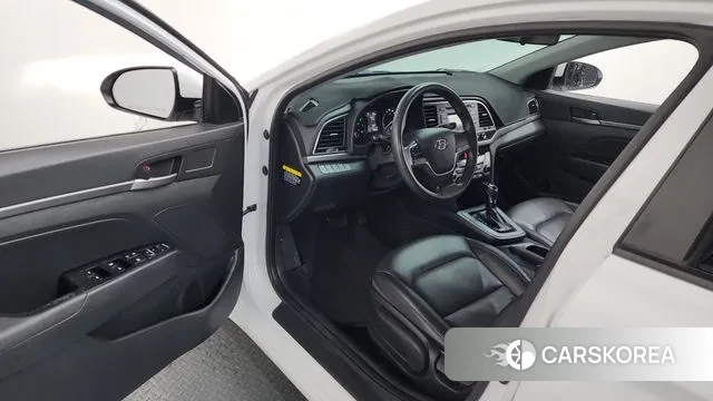 Hyundai Avante AD id 3469824 из Кореи 20