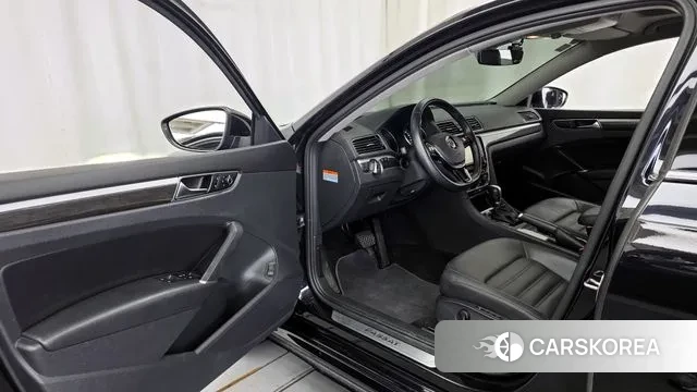 Volkswagen The New Passat id 3215179 из Кореи 20