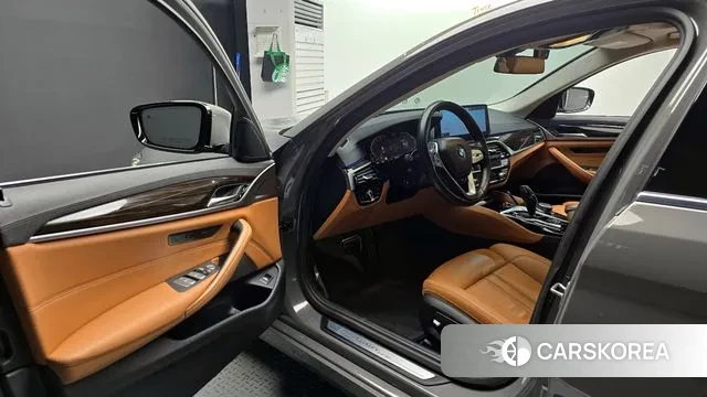 BMW 5 Series (G30) id 3412317 из Кореи 20