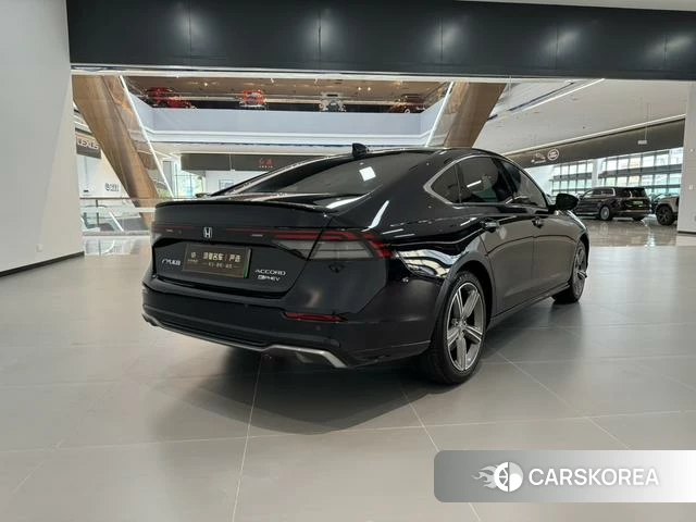 Honda Accord PHEV id 4353563 из Китая 17
