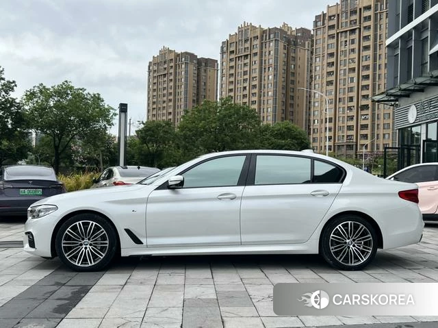BMW 5 series id 3857933 из Китая 31