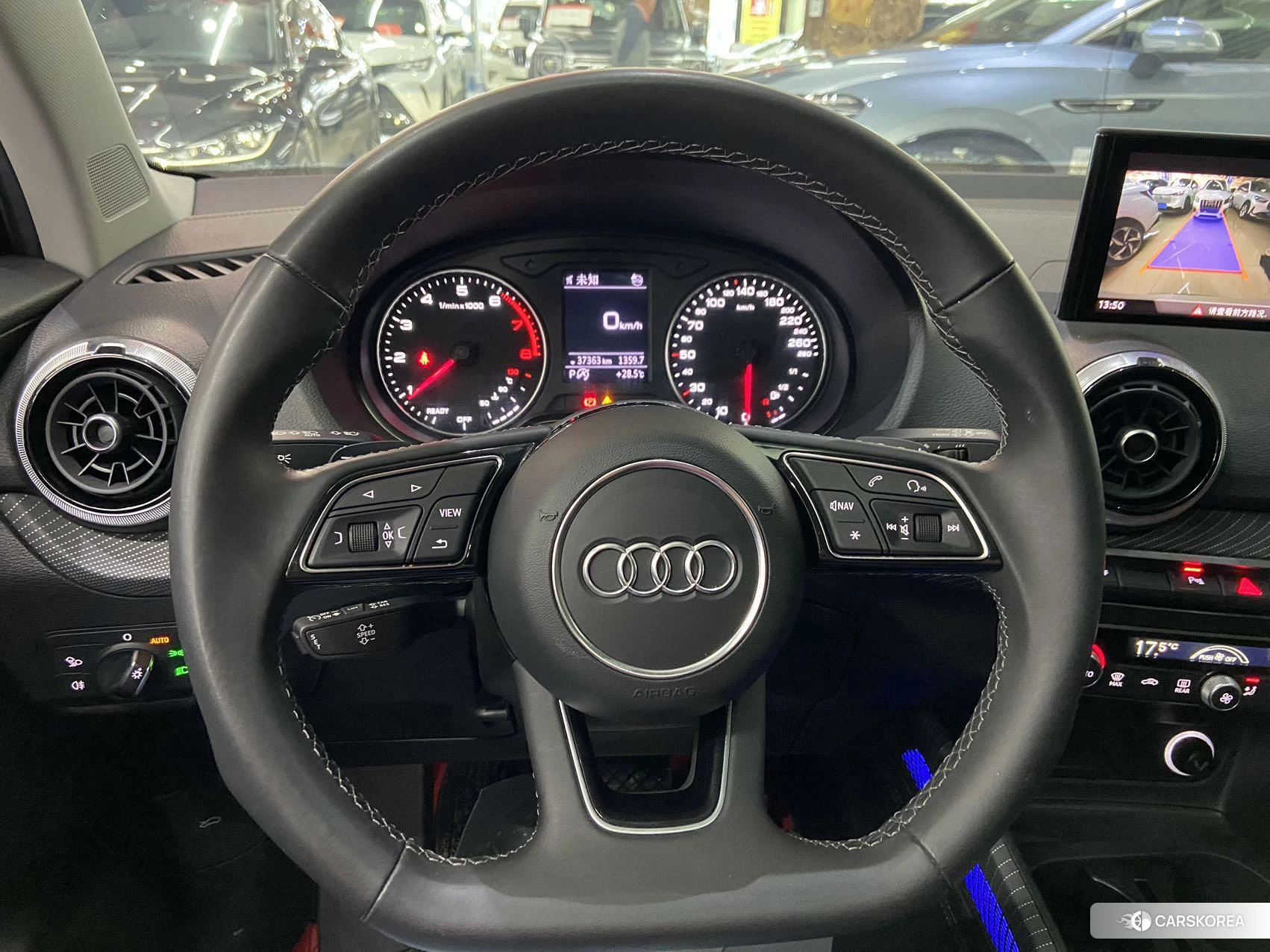 Audi Q2L id 4514744 из Китая 27