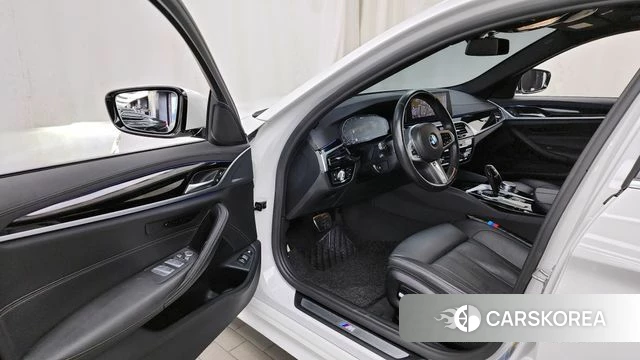 BMW 5 Series (G30) id 4339070 из Кореи 33