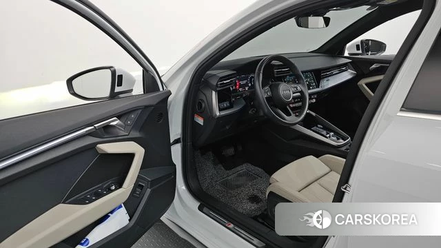 Audi A3 (8Y) id 4400937 из Кореи 33