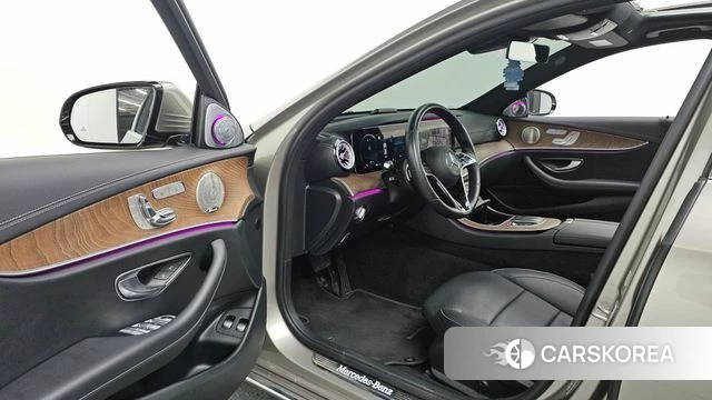 Mercedes-Benz E-Class W213 id 4688068 из Кореи 33