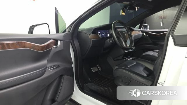 Tesla Model X id 4477385 из Кореи 20