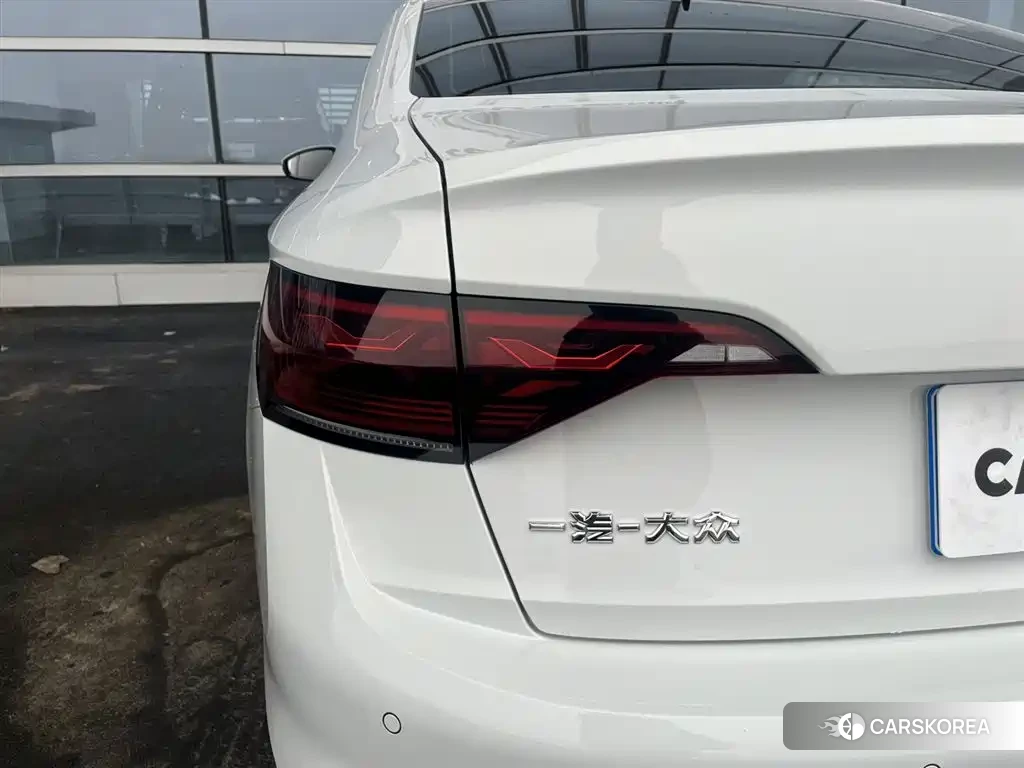 Volkswagen Sagitar id 4565436 из Китая 16