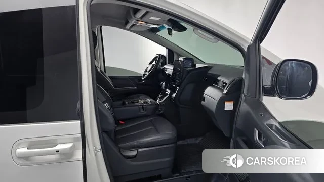 Hyundai Staria id 3706632 из Кореи 20