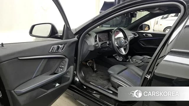 BMW 1 Series (F40) id 3751685 из Кореи 20