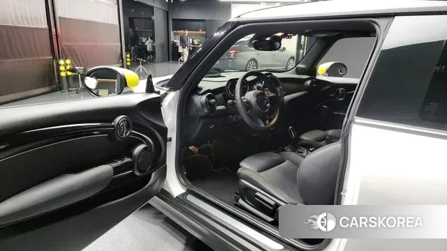 Mini Cooper Electric id 3512651 из Кореи 20