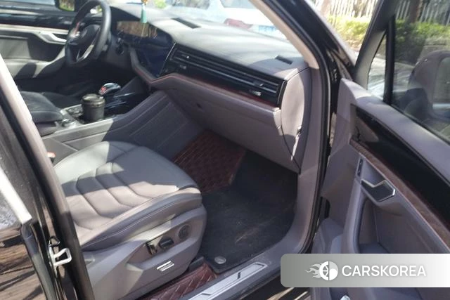 Volkswagen Touareg id 4257713 из Китая 17