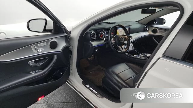 Mercedes-Benz E-Class W213 id 4581772 из Кореи 30